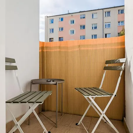 Bright Close To The By Renters * Gdynia