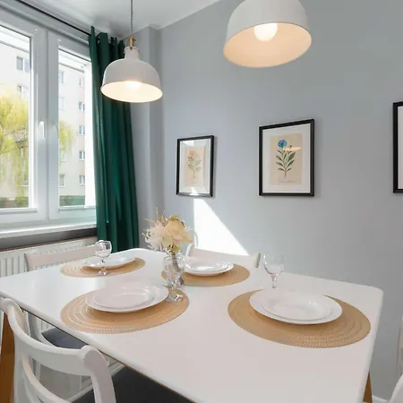 Bright Close To The By Renters Apartment Gdynia