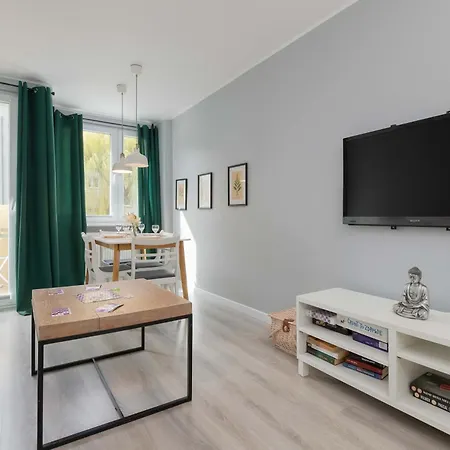 Bright Close To The By Renters Apartment Gdynia