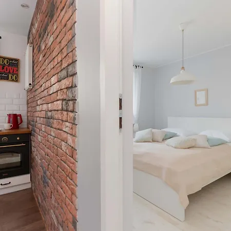 Bright Close To The By Renters Apartment Gdynia